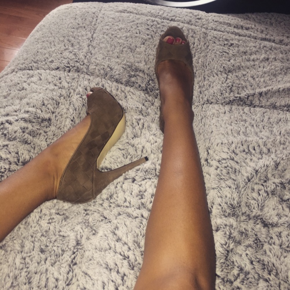 Leather Woven Peeptoe heels.